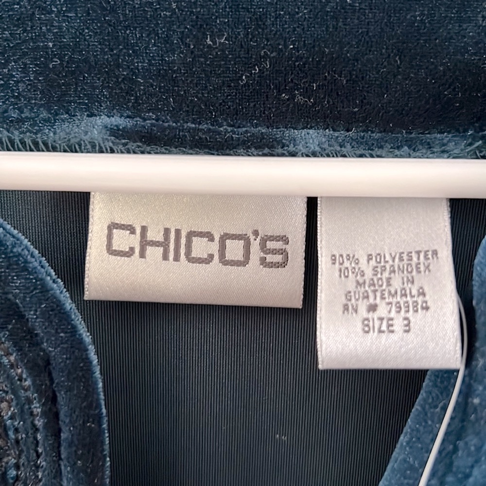 Chico’s Velvet Embroidered Cardigan Size 3  Green Scroll Tonal Trim NWT - Picture 6 of 17